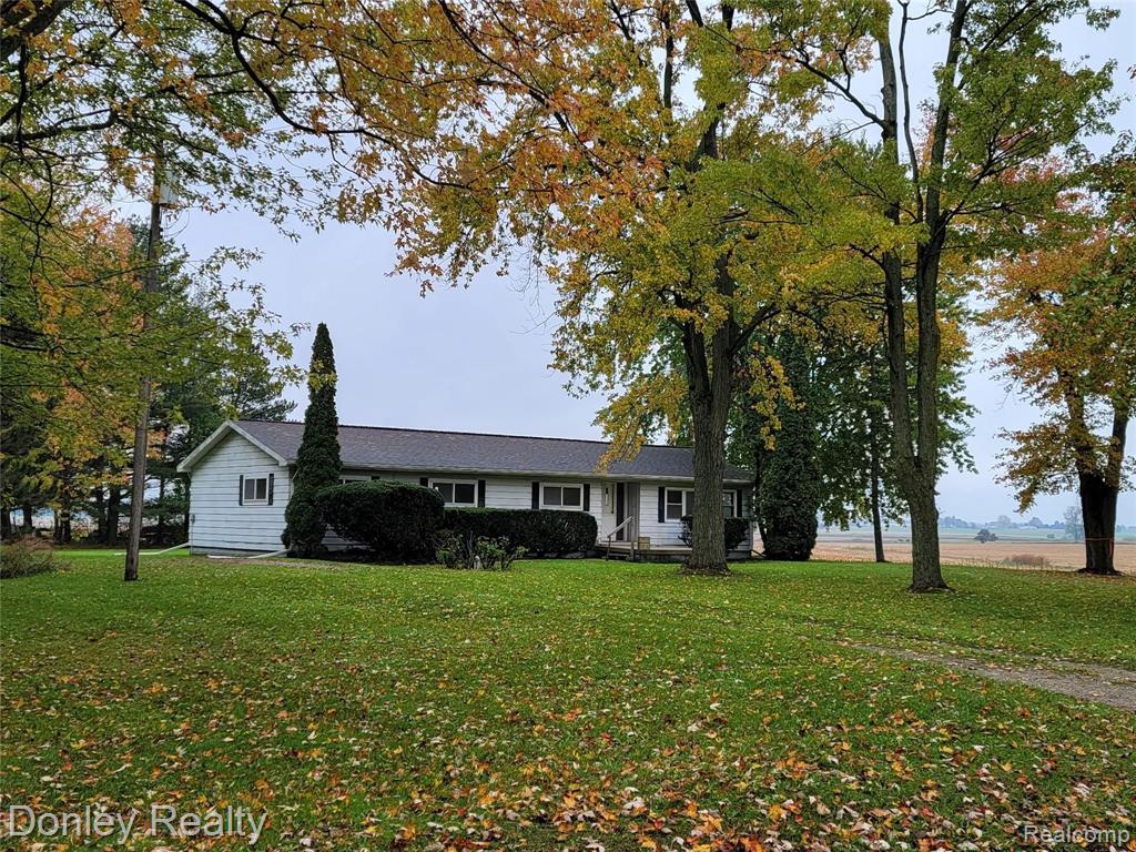 3025 Sullivan Road Marlette, MI 48453 - Photo 3 of 31