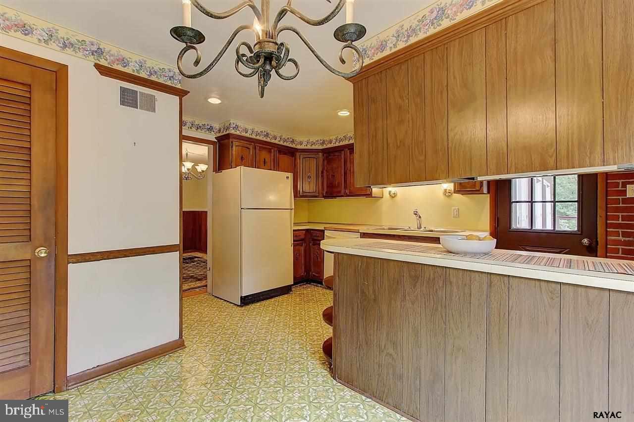 2240 York Road Dover, PA 17315 - Photo 13 of 36