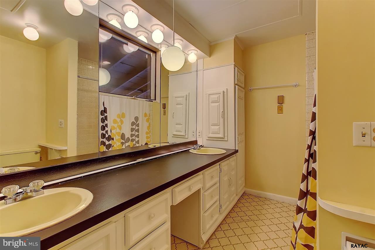 2240 York Road Dover, PA 17315 - Photo 21 of 36