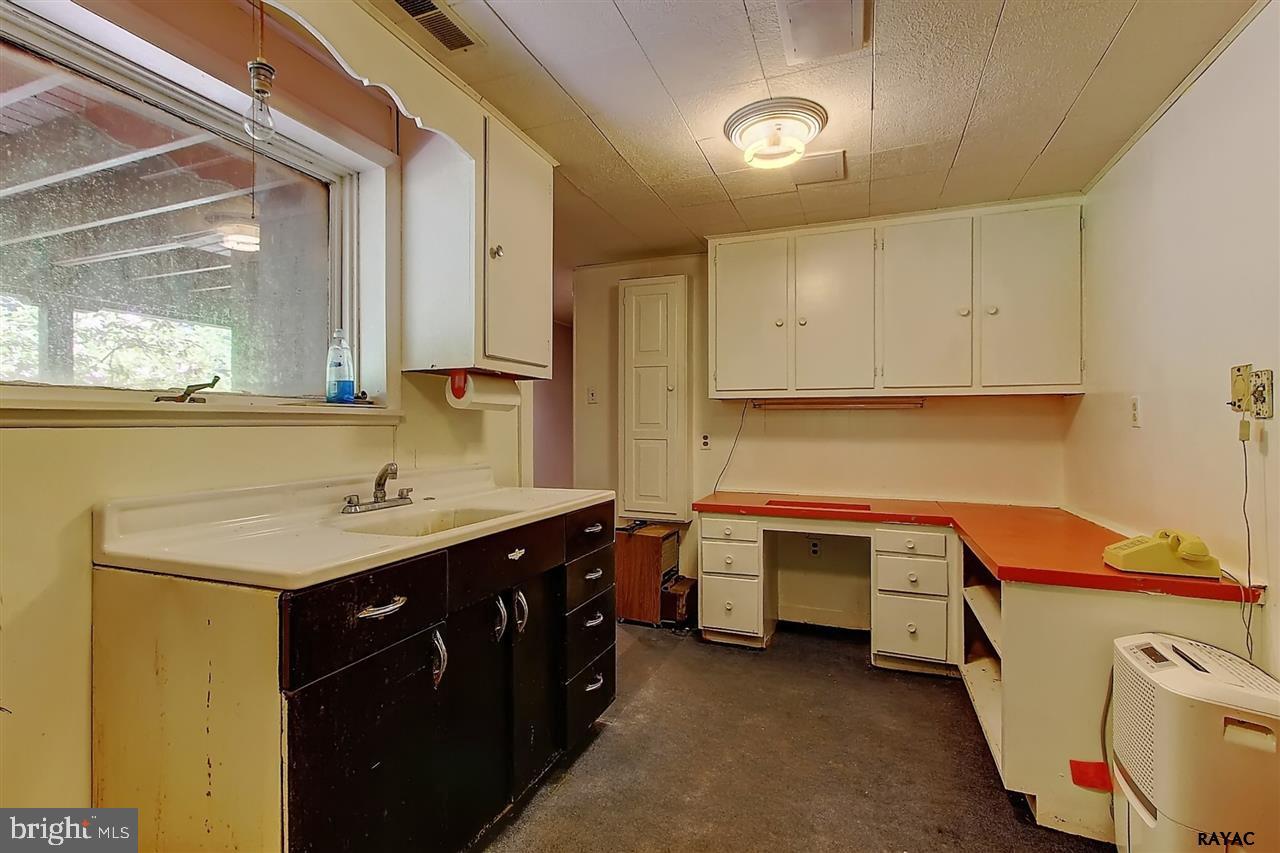 2240 York Road Dover, PA 17315 - Photo 25 of 36