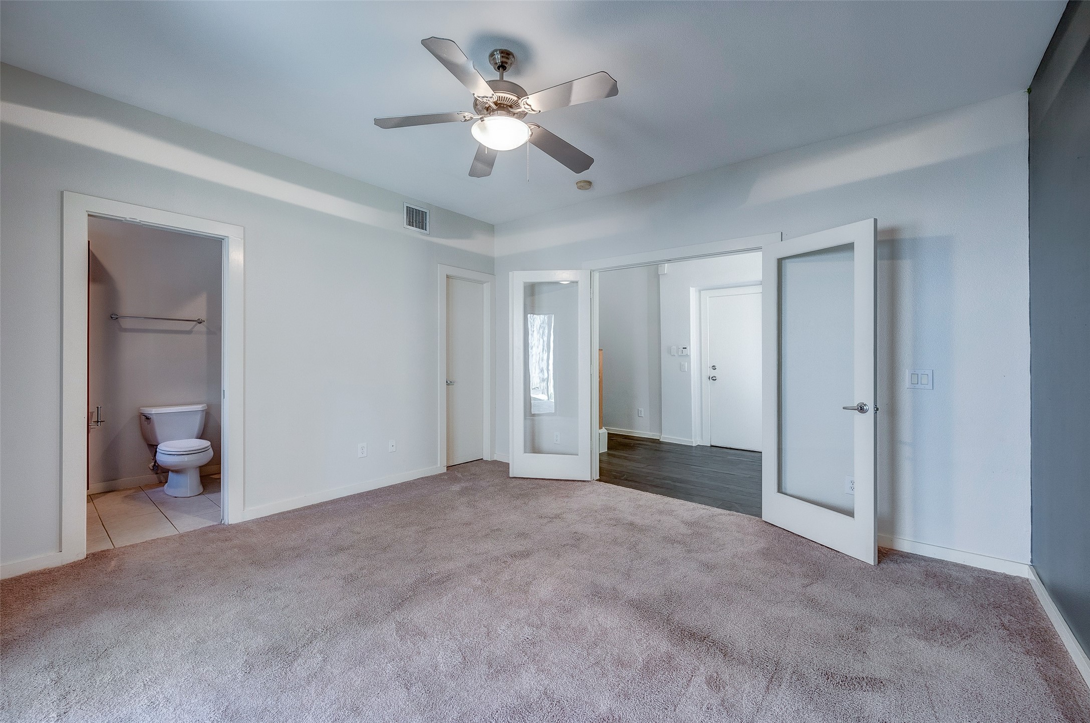 1729 Reinerman Street Houston, TX 77007 - Photo 7 of 31