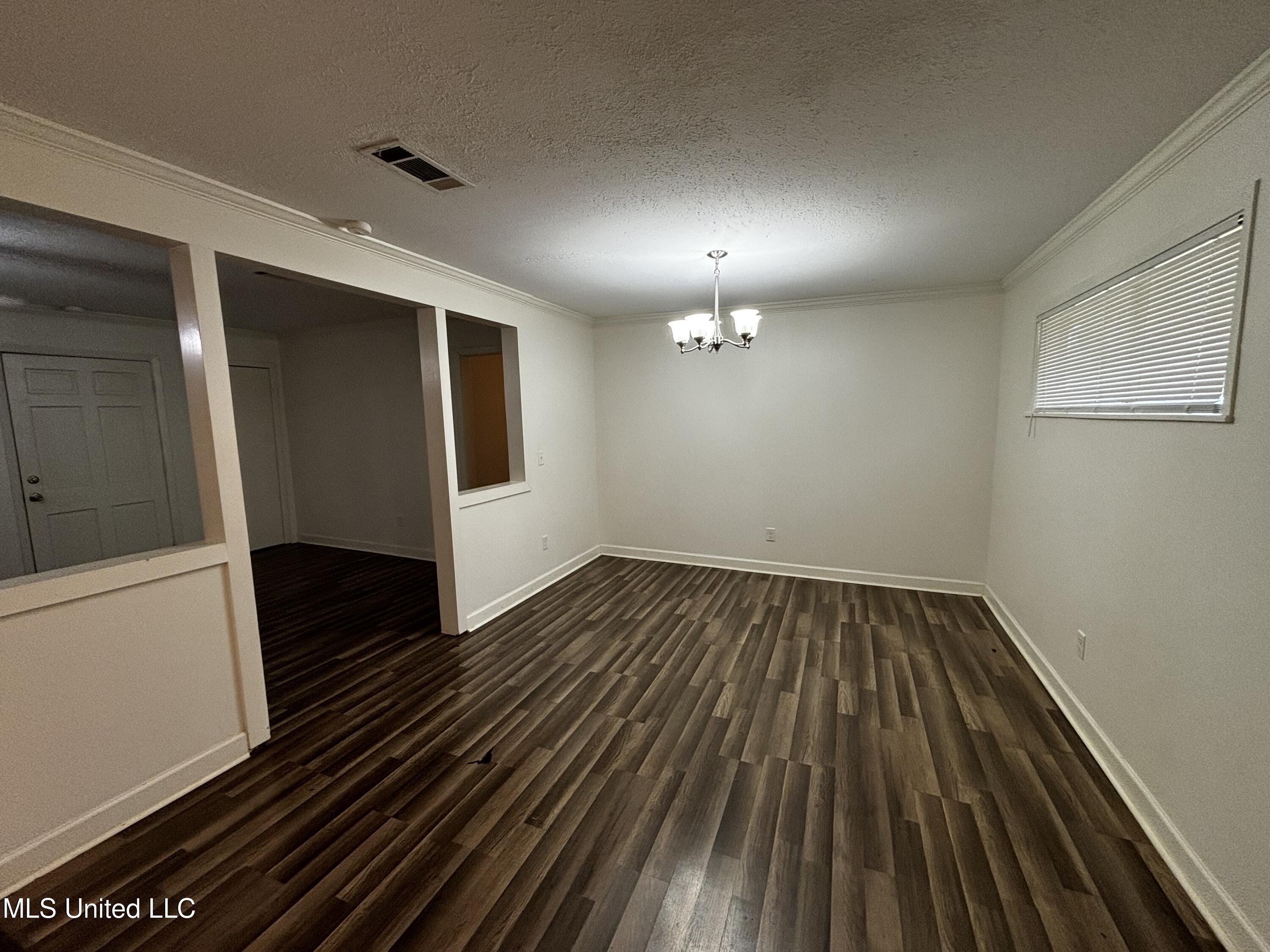 536 Sardis Street Pearl, MS 39208 - Photo 5 of 15 Photo Aug 29 2024, 8 15 54 AM