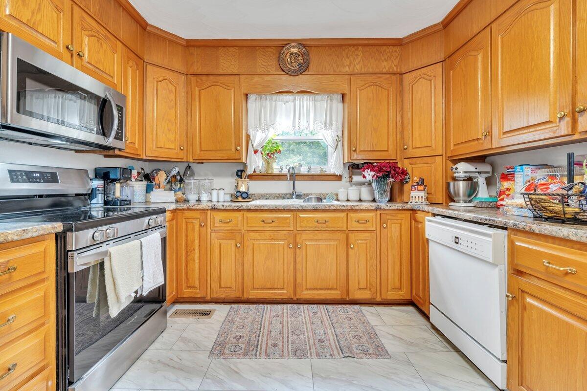 2519 Kent Road Southeast Roanoke, VA 24014 - Photo 11 of 50 MIB08766