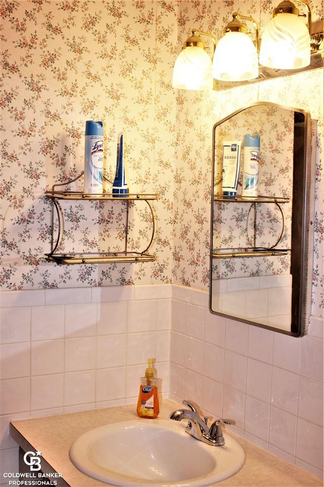 71371 Romeo Plank Road Armada, MI 48005 - Photo 27 of 33 50060674-26.JPG