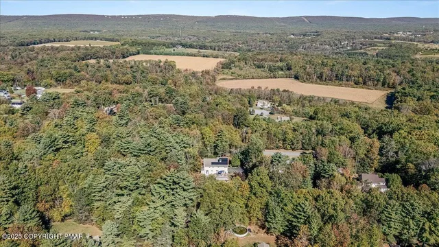 $467,900 | 2162 Hill Road, Effort, PA 18330