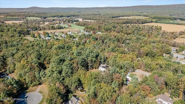 $467,900 | 2162 Hill Road, Effort, PA 18330