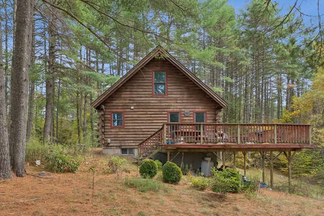 $175,000 | 13 Forest Avenue, Harrison, ME 04040