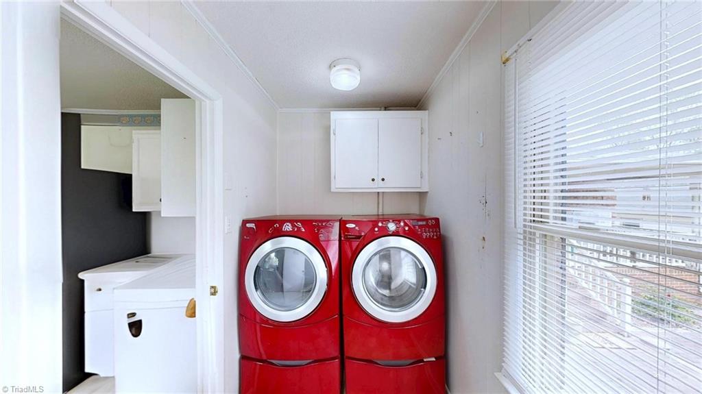 2091 Whitt Hunt Road Pleasant Garden, NC 27313 - Photo 20 of 27 Laundry room