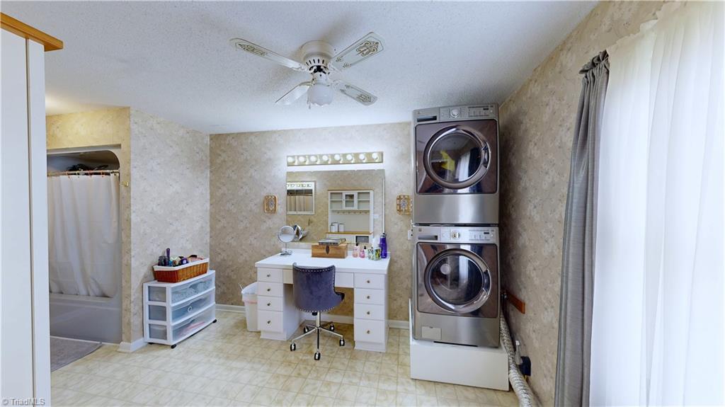 2091 Whitt Hunt Road Pleasant Garden, NC 27313 - Photo 26 of 27 Primary Bath