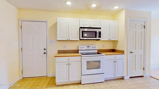 $1,700 | 114 Craven Drive, Havelock, NC 28532