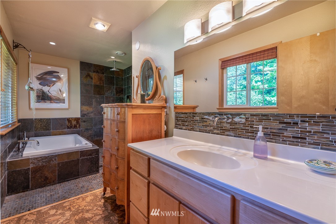 3980 Grandview Road Ferndale, WA 98248 - Photo 8 of 25