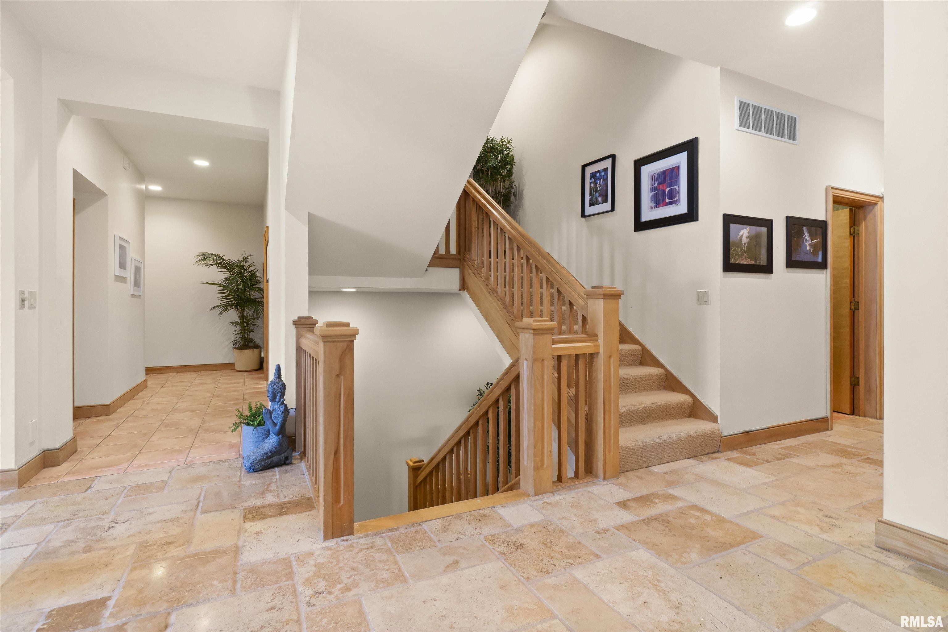 200 West Ravinwoods Road Peoria, IL 61615 - Photo 29 of 70