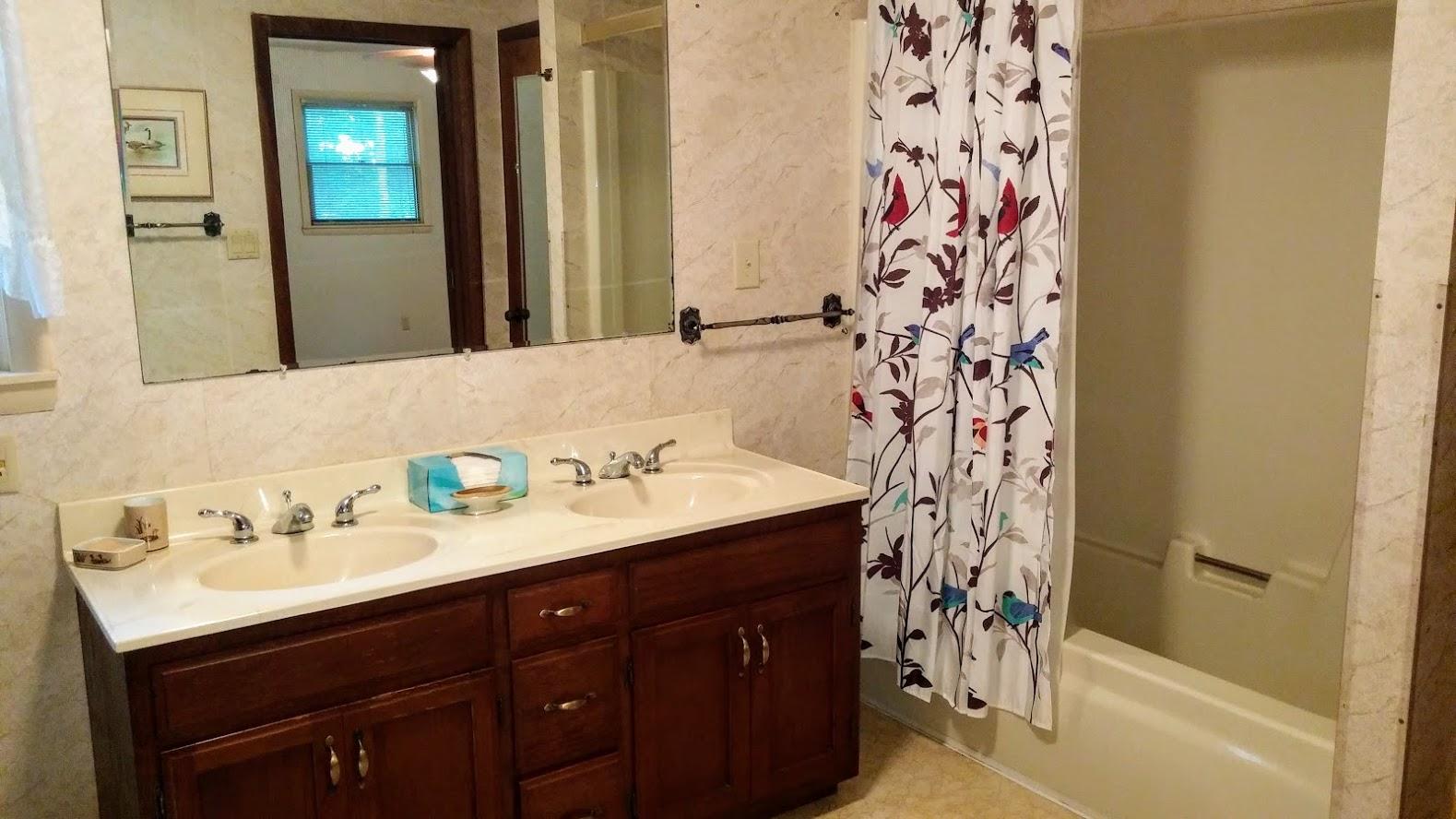 5321 Pawnee Road Crossville, TN 38572 - Photo 26 of 31 master bath