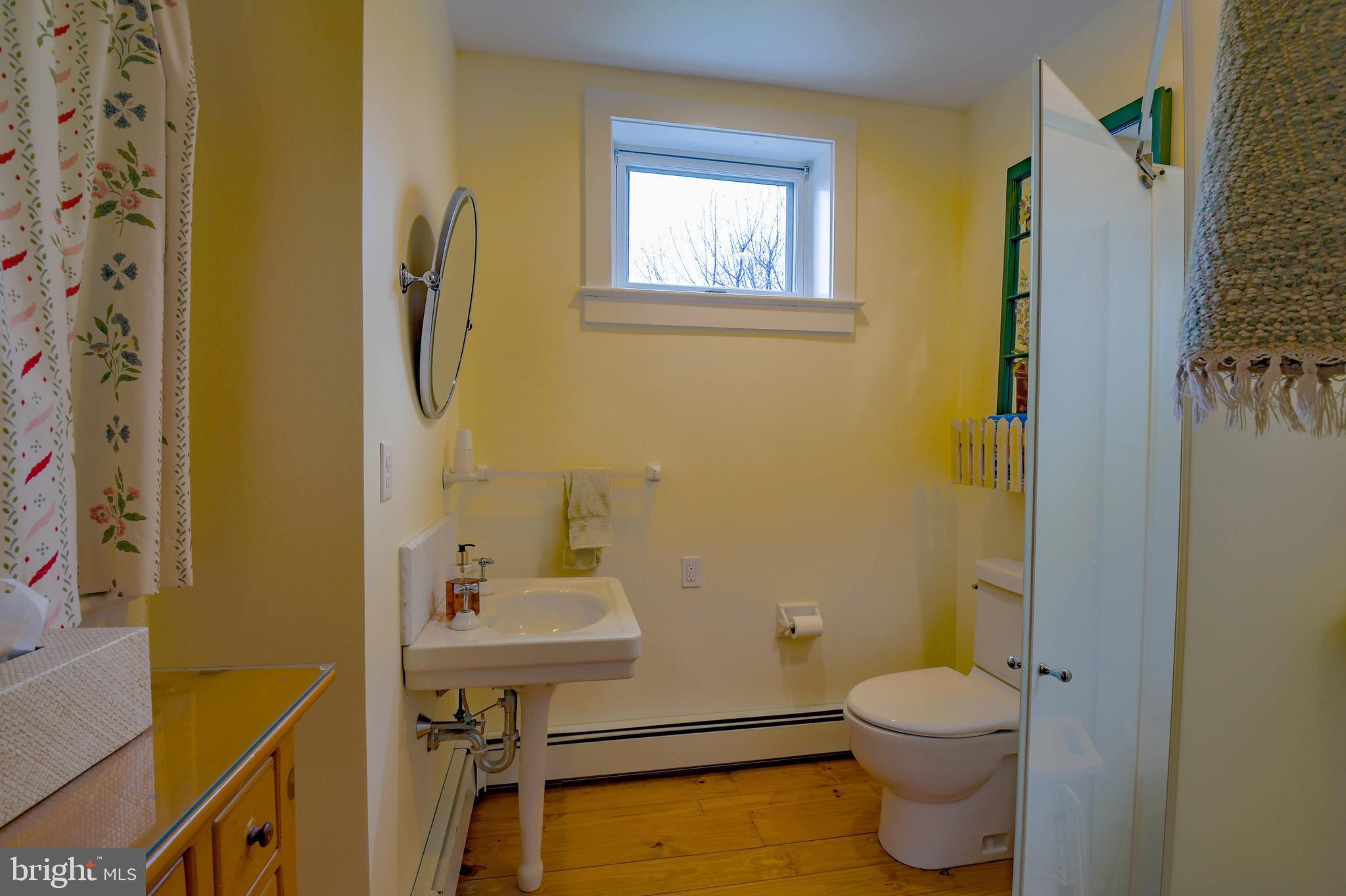 52 River Road Pipersville, PA 18947 - Photo 15 of 31 full bathroom main floor