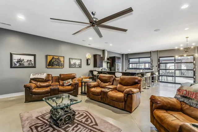 $1,500,000 | 7053 South 143rd Street East, Derby, KS 67037