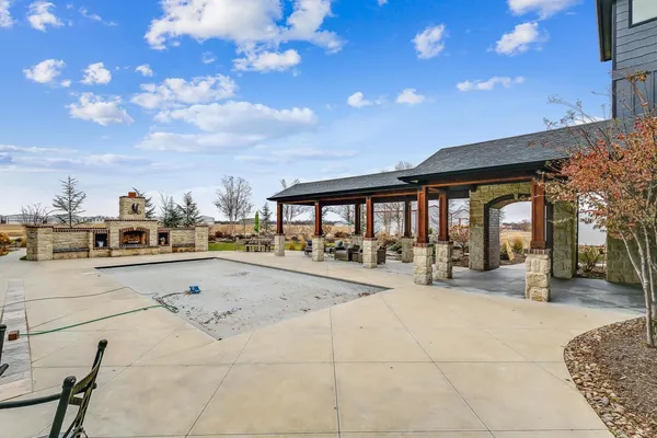 $1,500,000 | 7053 South 143rd Street East, Derby, KS 67037