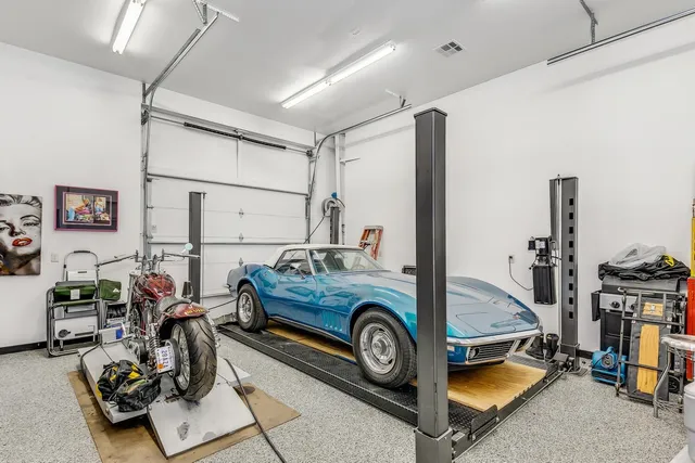 $1,500,000 | 7053 South 143rd Street East, Derby, KS 67037