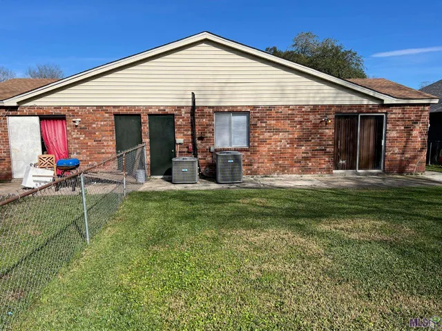 $199,000 | 12360-62 Robbie Avenue, Baton Rouge, LA 70815