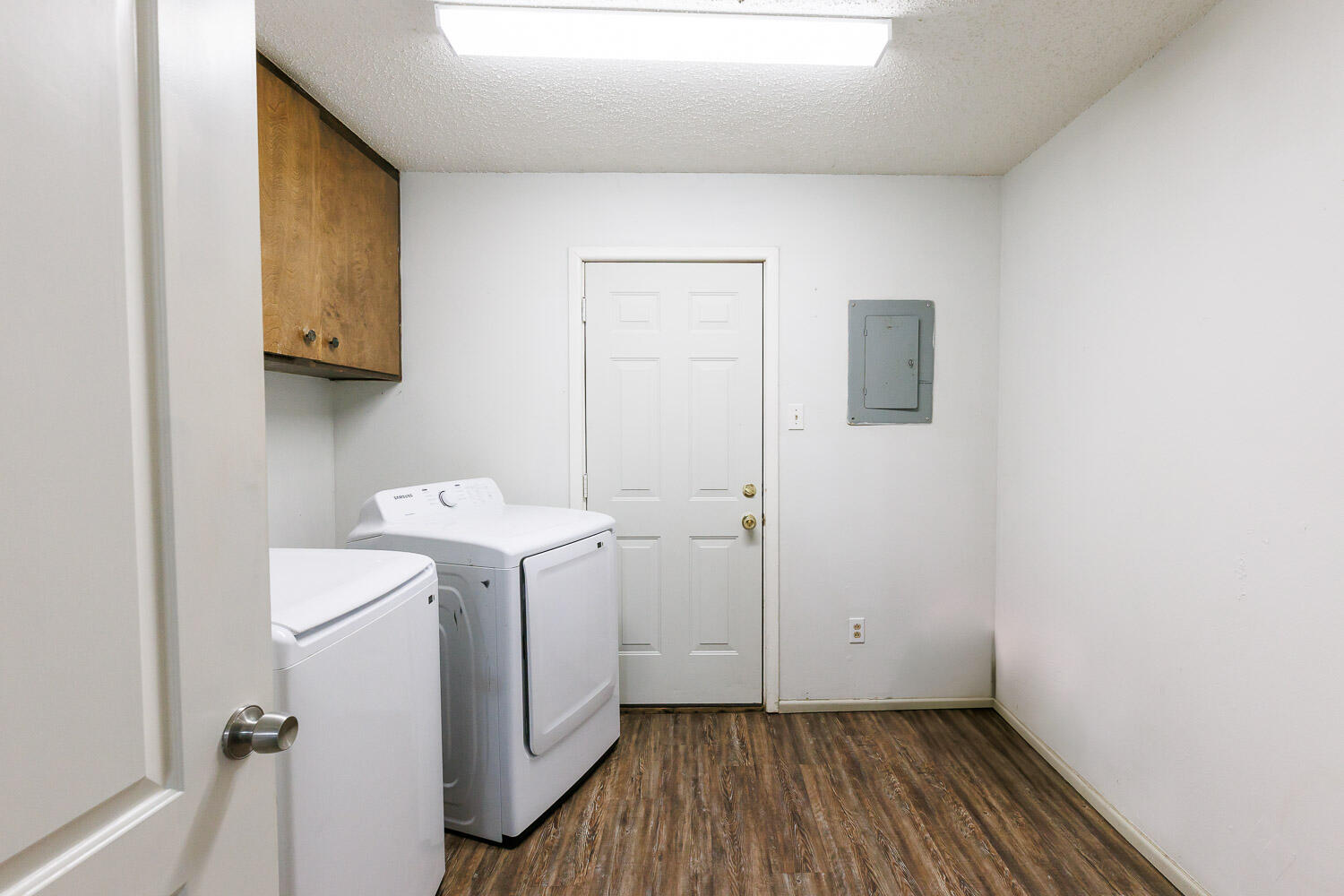 1907 73rd Street Lubbock, TX 79423 - Photo 32 of 41 a bathroom with a sink toilet and vanity