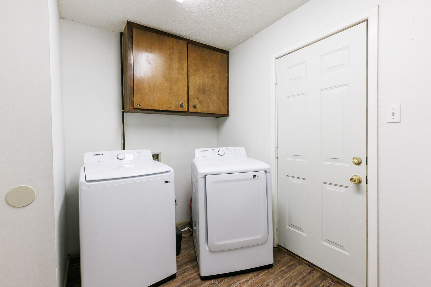1907 73rd Street Lubbock, TX 79423 - Photo 33 of 41 a utility room with dryer and washer