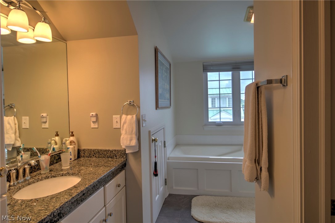 28 Cedar Point Road, Unit E Sandusky, OH 44870 - Photo 10 of 22