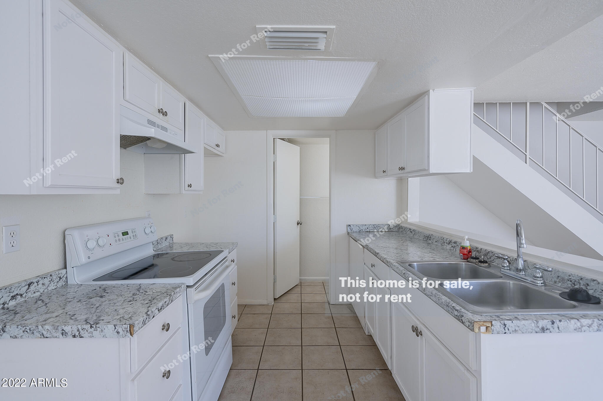 2633 West Ocotillo Road, Unit 4 Phoenix, AZ 85017 - Photo 4 of 16 listing_1
