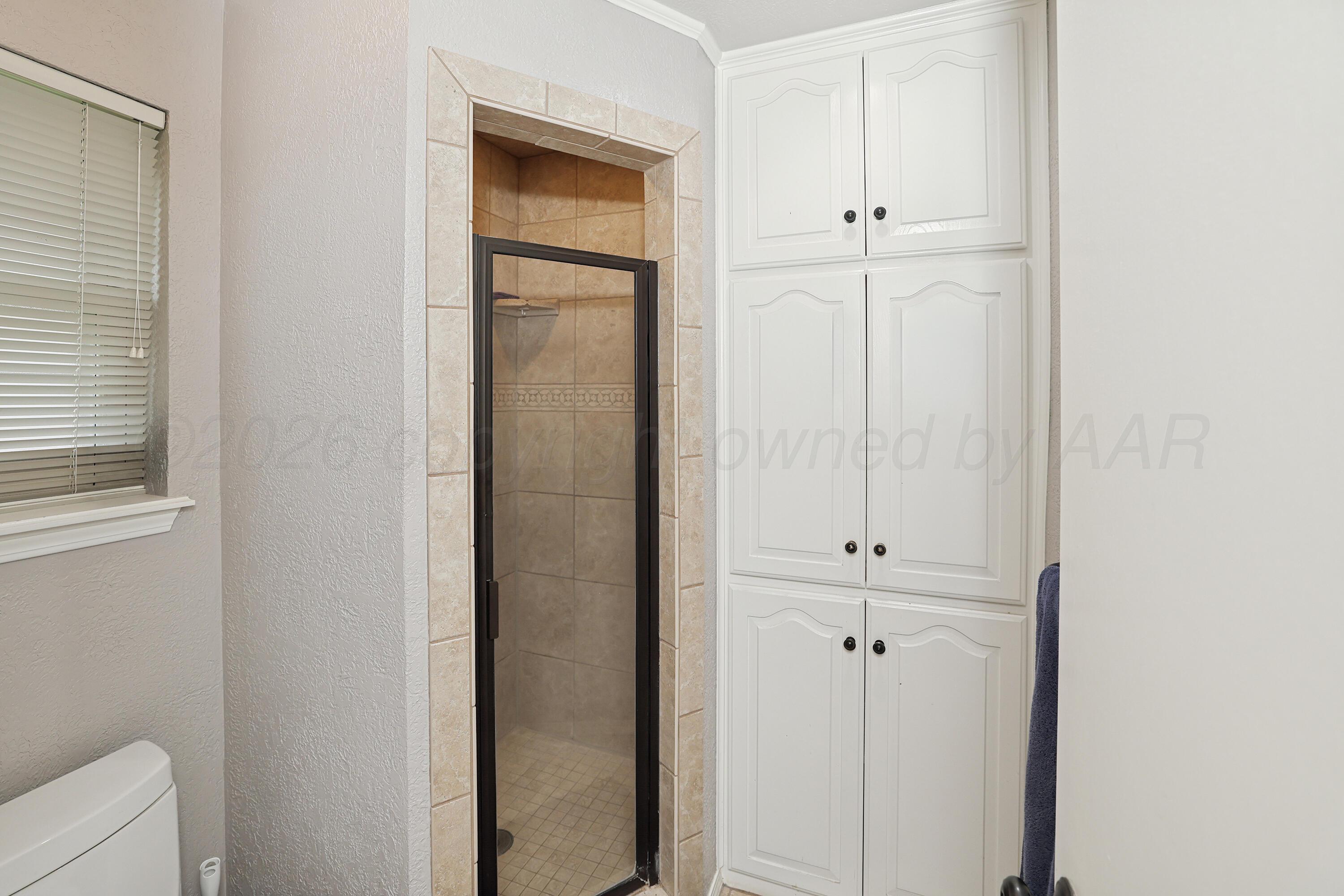 3306 Reeder Drive Amarillo, TX 79121 - Photo 15 of 33 15-Primary Bath