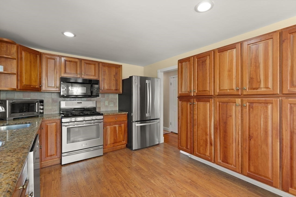 11 Redman Road Canton, MA 02021 - Photo 10 of 36