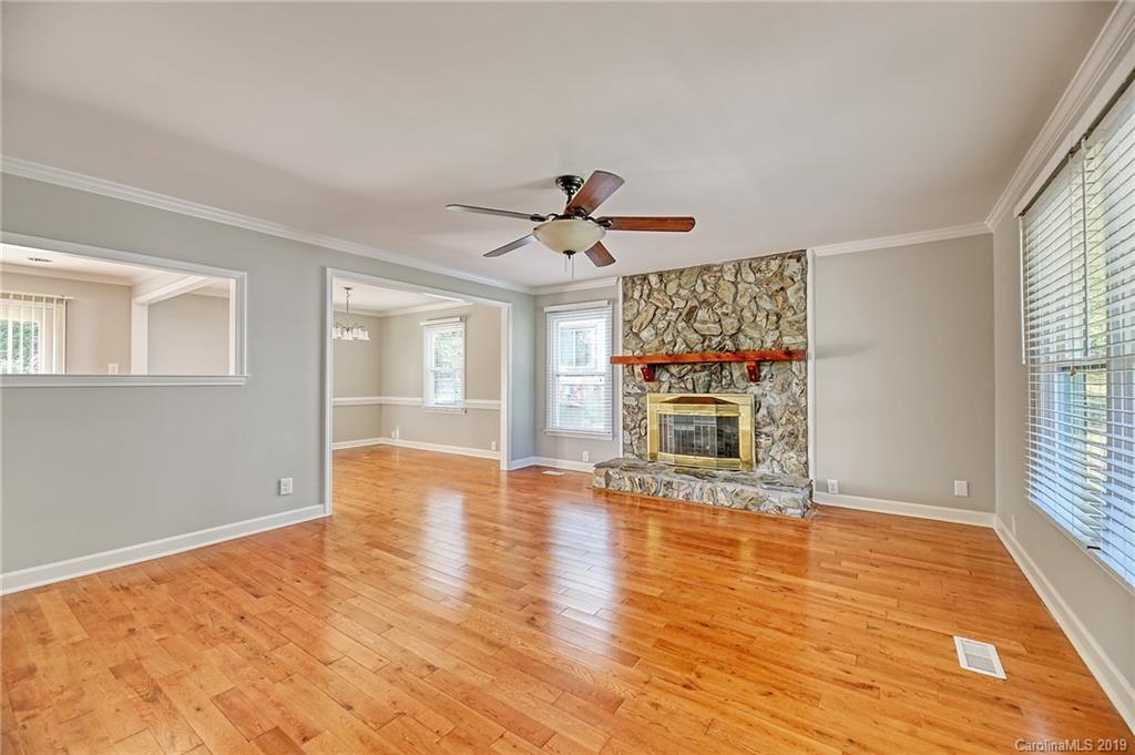 7814 Robin Crest Road Charlotte, NC 28226 - Photo 11 of 34 Gallery Image 11