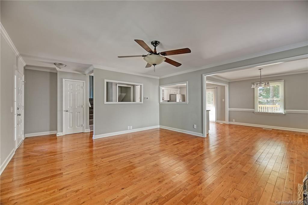 7814 Robin Crest Road Charlotte, NC 28226 - Photo 12 of 34 Gallery Image 12