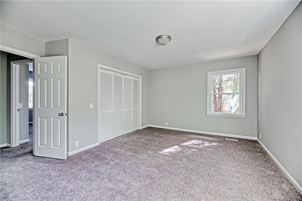 7814 Robin Crest Road Charlotte, NC 28226 - Photo 23 of 34 Gallery Image 23