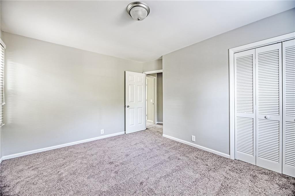 7814 Robin Crest Road Charlotte, NC 28226 - Photo 27 of 34 Gallery Image 27