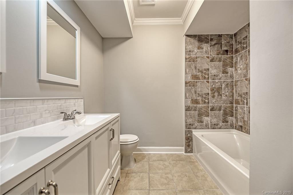 7814 Robin Crest Road Charlotte, NC 28226 - Photo 29 of 34 Gallery Image 29