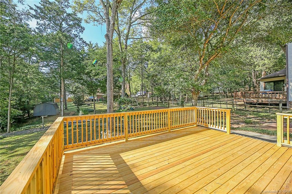 7814 Robin Crest Road Charlotte, NC 28226 - Photo 5 of 34 Gallery Image 5