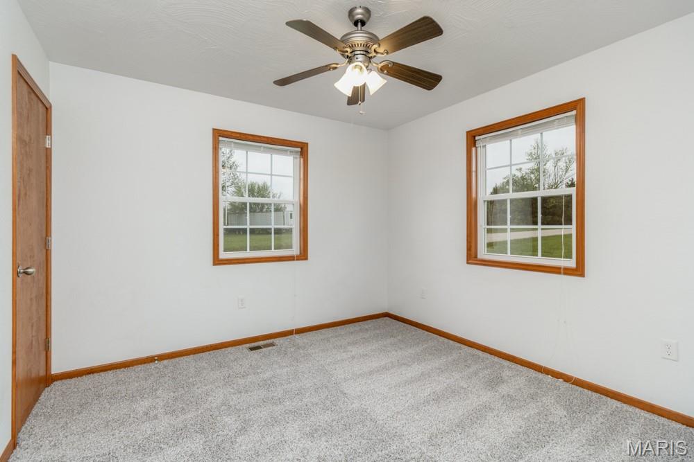 19406 Justice Road Lebanon, MO 65536 - Photo 17 of 24