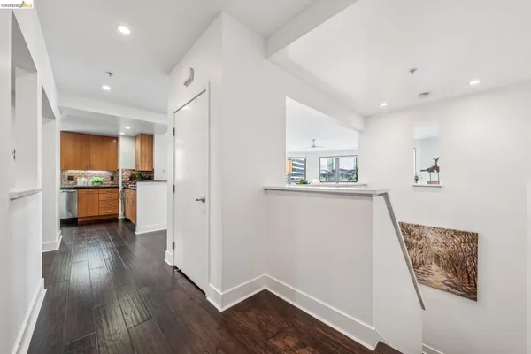 $999,000 | 438 West Grand Avenue, Unit 420, Oakland, CA 94612