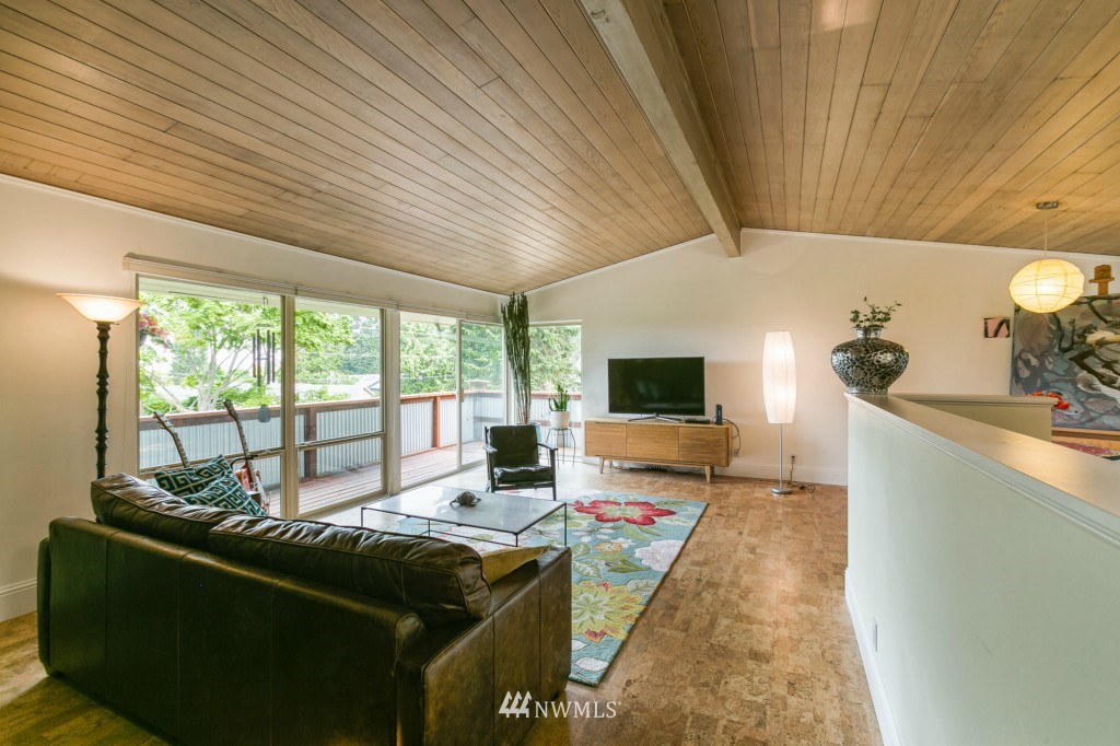 527 Clark Road Bellingham, WA 98225 - Photo 4 of 25