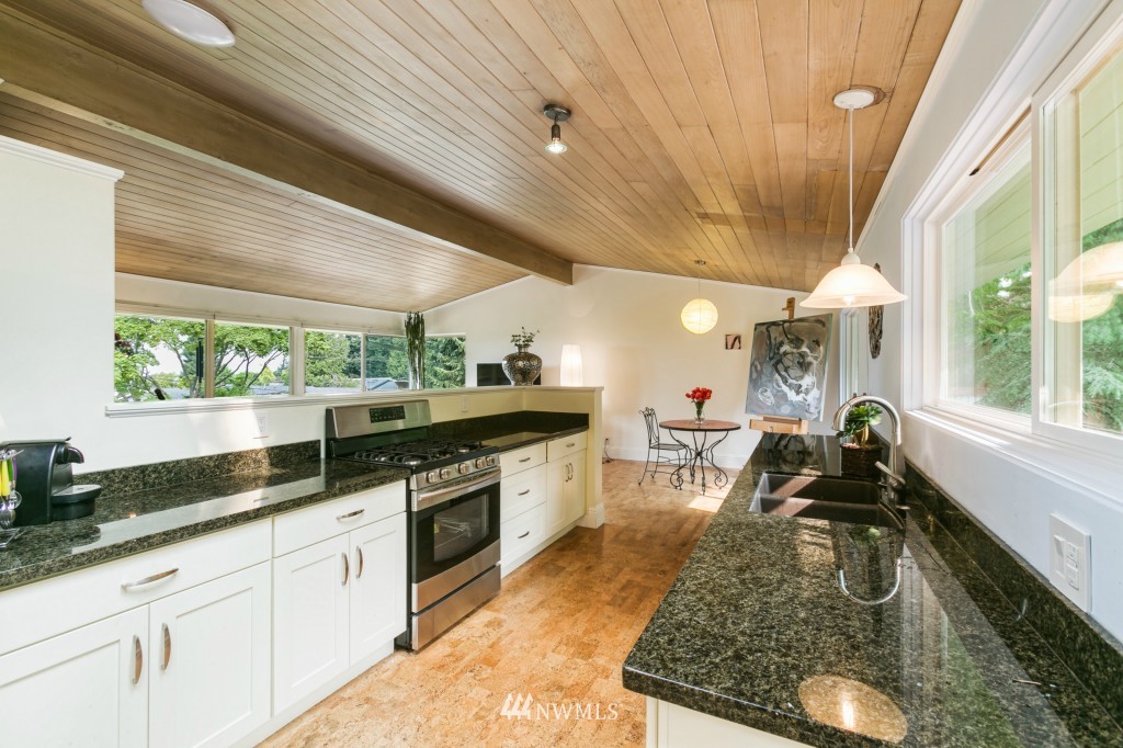 527 Clark Road Bellingham, WA 98225 - Photo 8 of 25