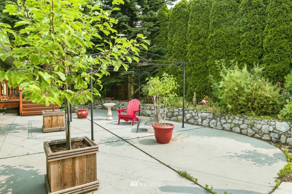 527 Clark Road Bellingham, WA 98225 - Photo 10 of 25