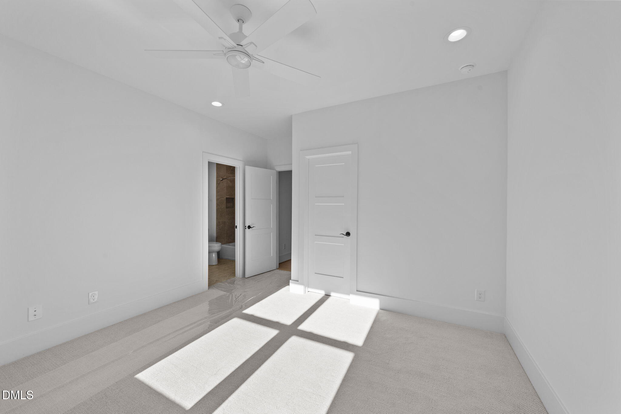 1218 Kingwood Drive Raleigh, NC 27609 - Photo 32 of 53 52-web-or-mls-VB4A8747