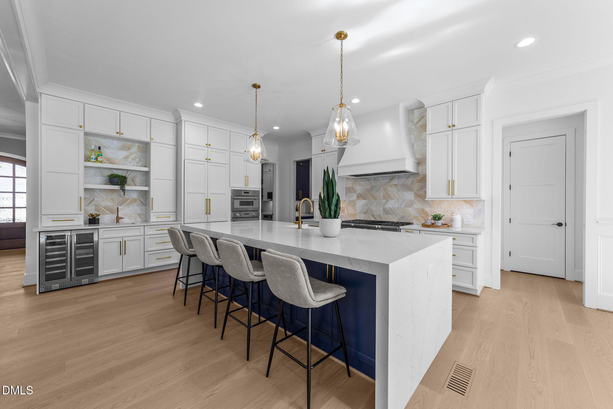 1218 Kingwood Drive Raleigh, NC 27609 - Photo 7 of 53 28-web-or-mls-VB4A8585