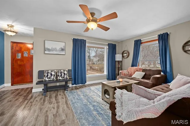 $195,000 | 270 South 9th Street, Wood River, IL 62095