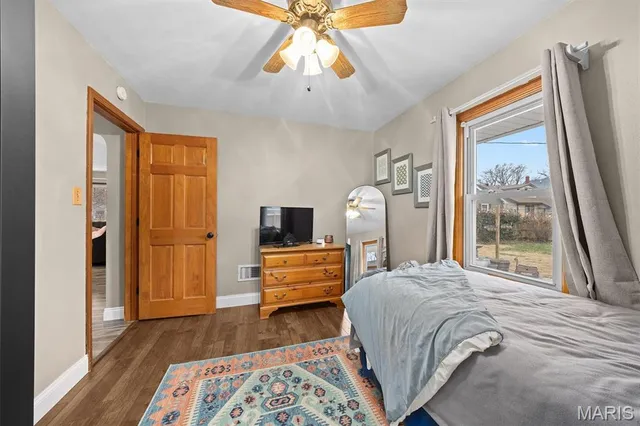 $195,000 | 270 South 9th Street, Wood River, IL 62095