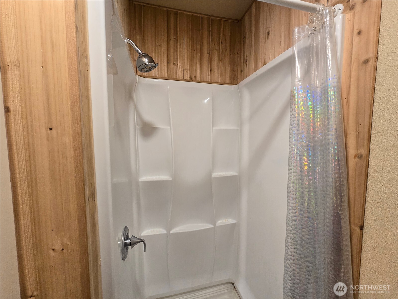 276261 Highway 101 Sequim, WA 98382 - Photo 20 of 33 a bathroom with a shower