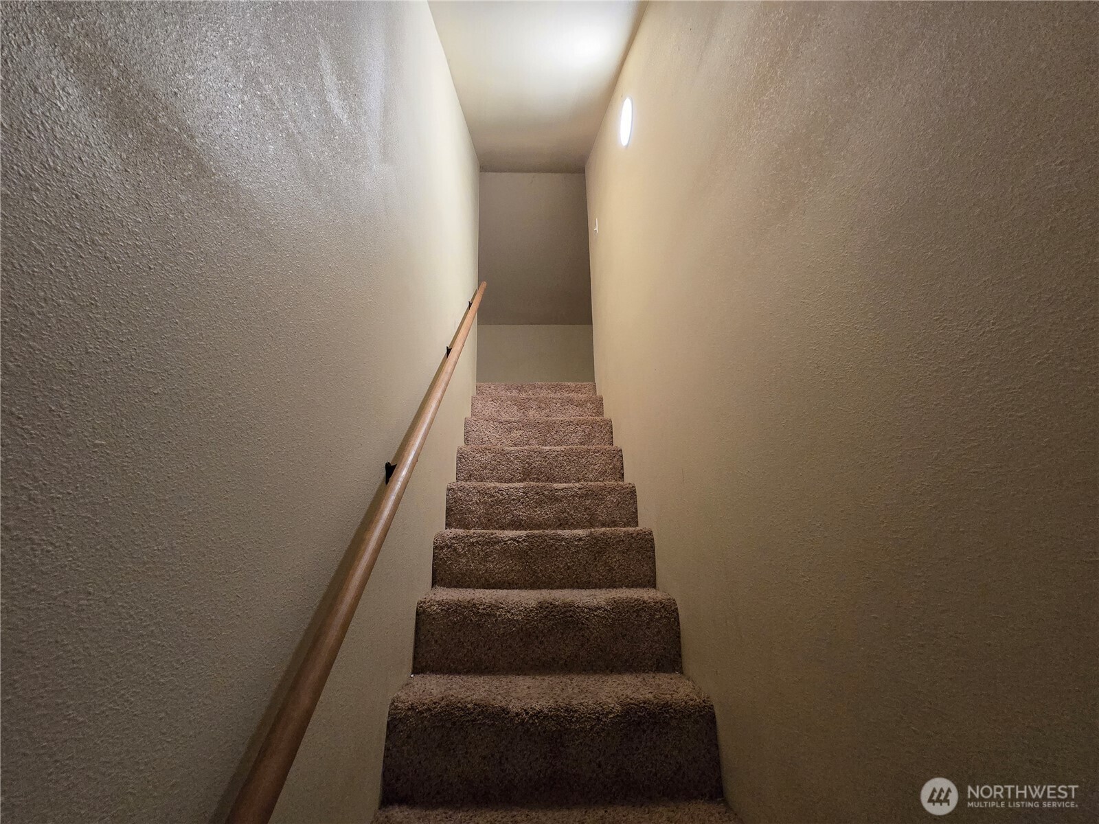 276261 Highway 101 Sequim, WA 98382 - Photo 23 of 33 a view of entryway