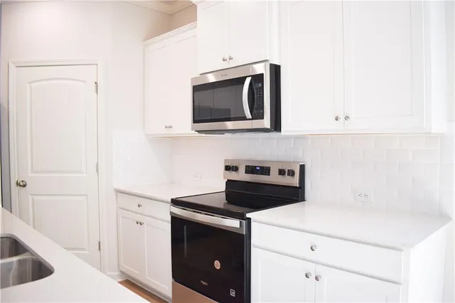 $2,200 | 6686 Corryton Street, Flowery Branch, GA 30542