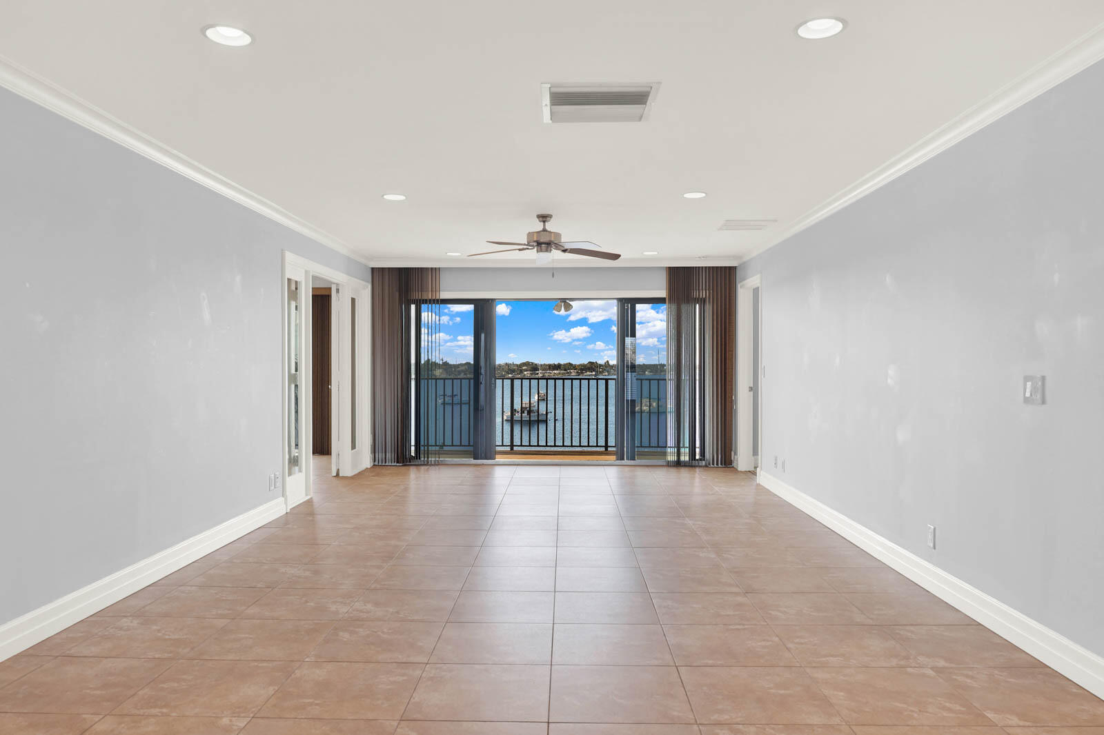 624 Southwest St Lucie Crescent, Unit 406 Stuart, FL 34994 - Photo 11 of 41 406_Edgewater-9
