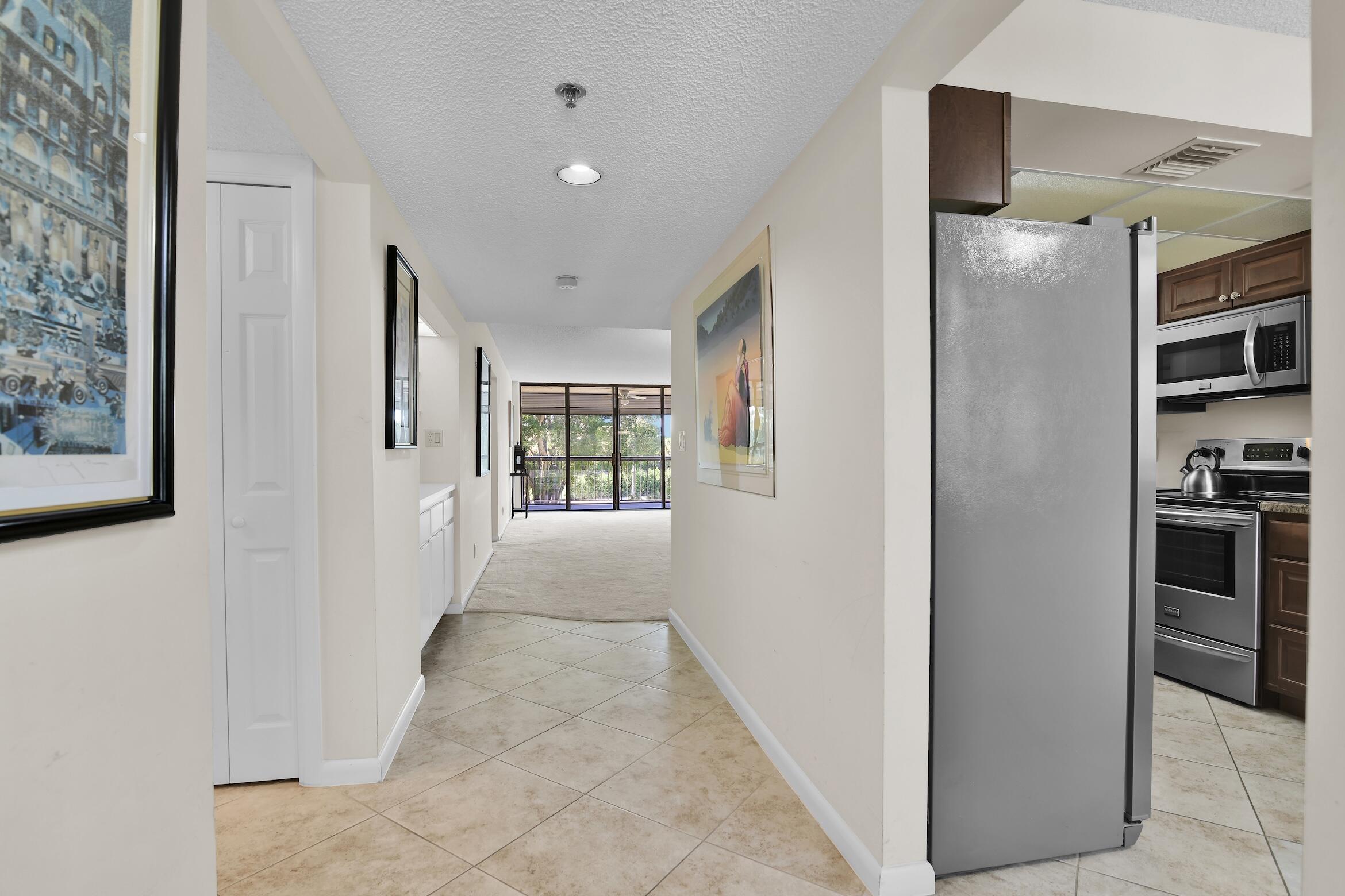 6420 Boca Del Mar Drive, Unit 305 Boca Raton, FL 33433 - Photo 8 of 40 6420 Boca del Mar Dr 305 FOYER