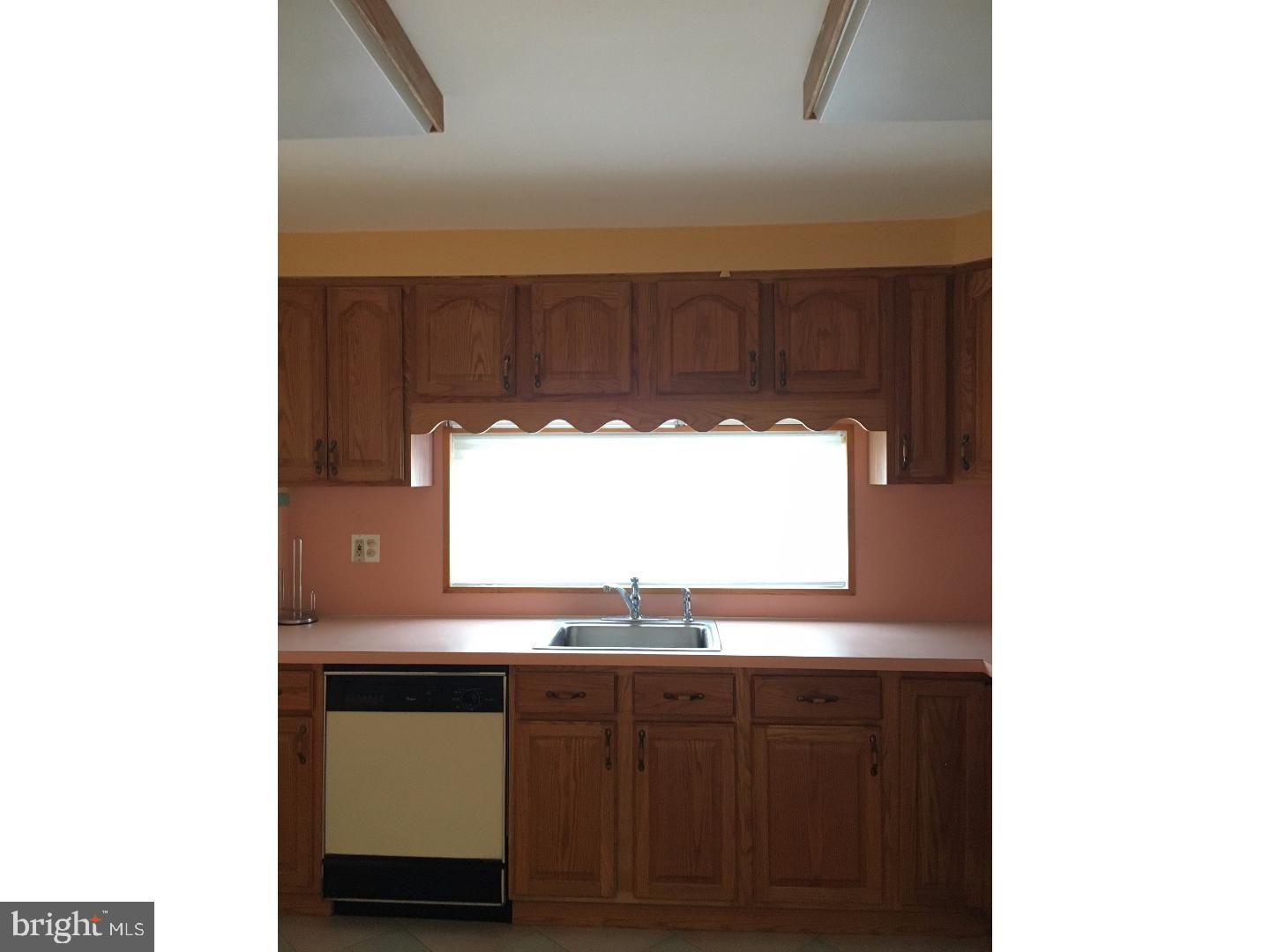 8834 Blue Grass Road Philadelphia, PA 19152 - Photo 12 of 18 Gallery Image 12