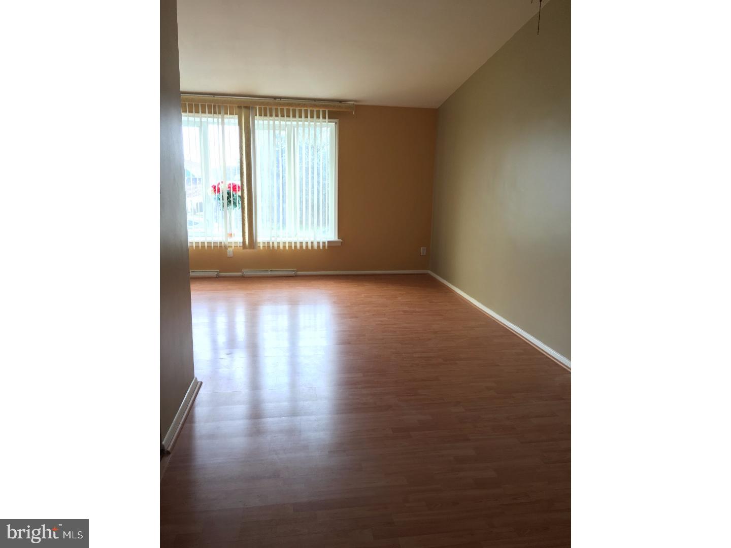 8834 Blue Grass Road Philadelphia, PA 19152 - Photo 6 of 18 Gallery Image 6
